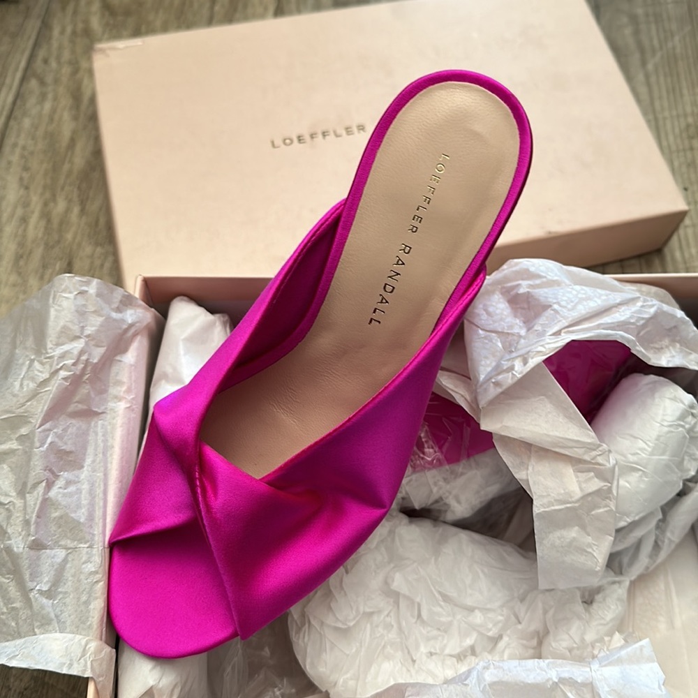 Loeffler Randall fuchsia heels